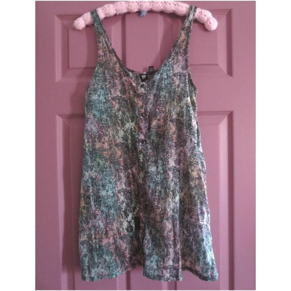 Pretty Insight Patterned Tank Top With Pockets - Picture 2 of 7